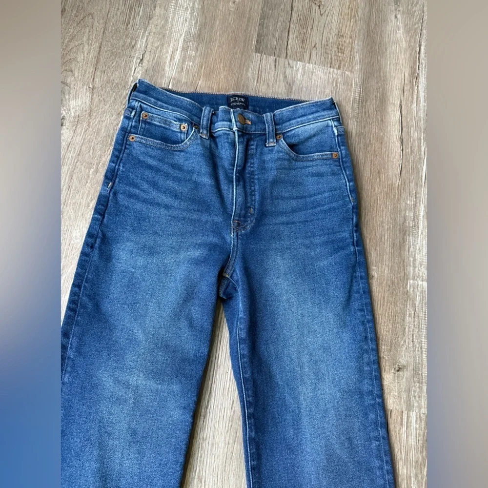 J. Crew Stove Pipe Classic Straight Leg Blue Denim Jeans Frayed Ankle Size 25 26